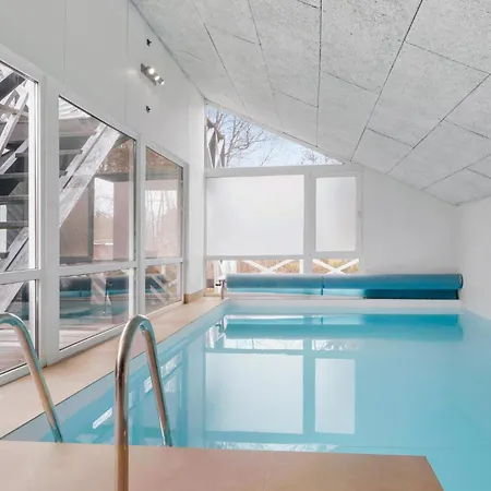 Dyrevennlig Hjem I Med Badstue Feriehus